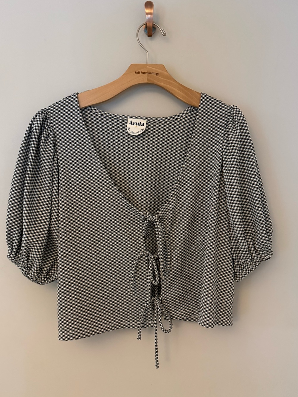 Arula Altar'd State black and white gingham puff sleeve tie front cardigan. 0X